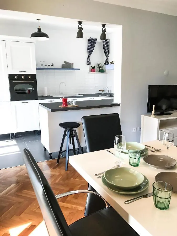 Apartment Ema Malinska