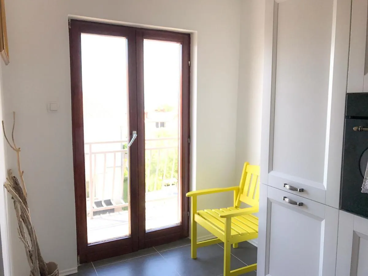 Apartment Ema Malinska