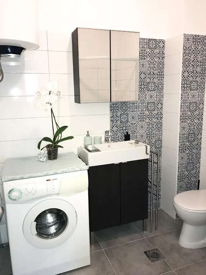 Apartment Ema Malinska